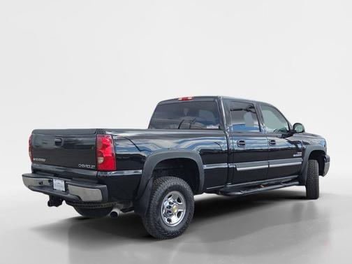 2003 Chevrolet Silverado 2500 LS H/D Crew Cab