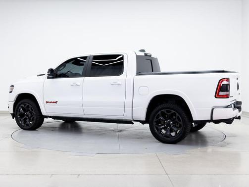 Ivory White Tri-Coat Pearlcoat 2023 RAM 1500 Limited