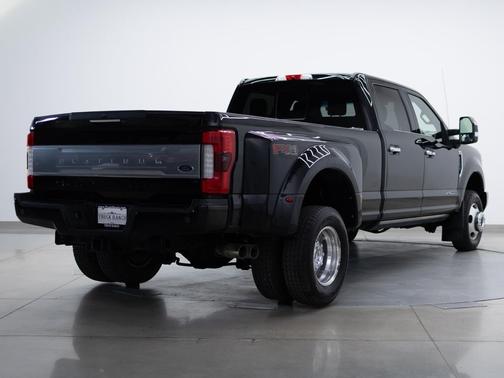 Shadow Black 2018 Ford F-350 Platinum
