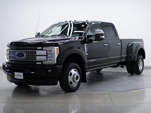 Shadow Black 2018 Ford F-350 Platinum