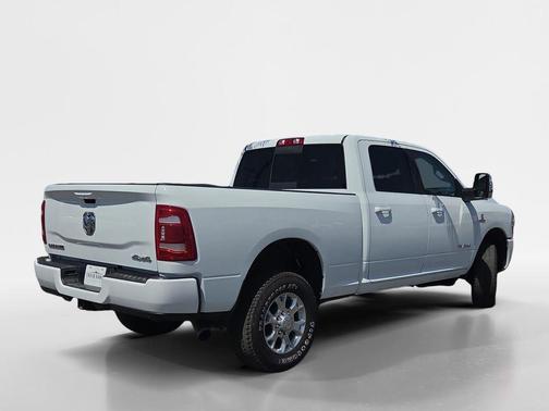 2024 RAM 2500 Laramie Crew Cab 4x4 6'4' Box