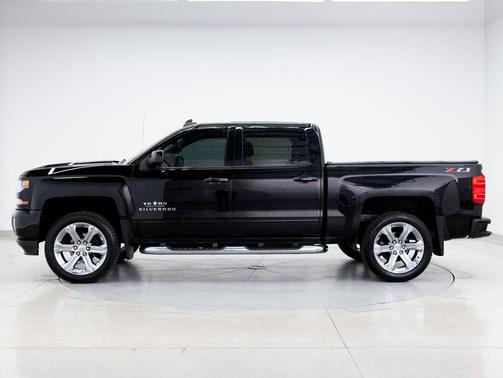 Black 2018 Chevrolet Silverado 1500 2LT