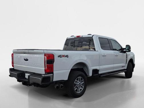 OXFORD WHITE 2024 Ford F-250 Lariat