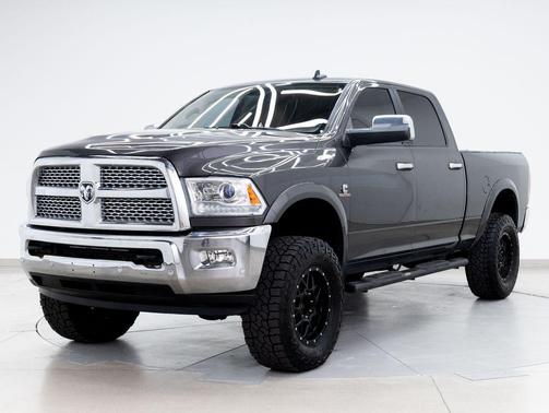 Granite Crystal Metallic Clearcoat 2018 RAM 2500 Laramie Crew Cab 4x4 6'4' Box