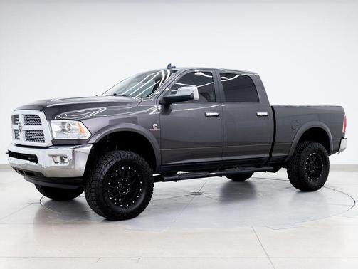 Granite Crystal Metallic Clearcoat 2018 RAM 2500 Laramie Crew Cab 4x4 6'4' Box