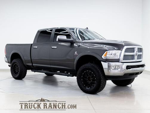 Granite Crystal Metallic Clearcoat 2018 RAM 2500 Laramie Crew Cab 4x4 6'4' Box