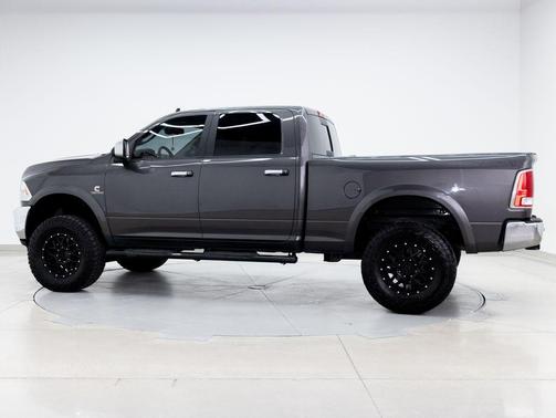 Granite Crystal Metallic Clearcoat 2018 RAM 2500 Laramie Crew Cab 4x4 6'4' Box