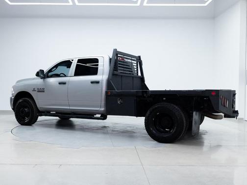 2018 RAM 3500 Tradesman Crew Cab 4x4 8' Box