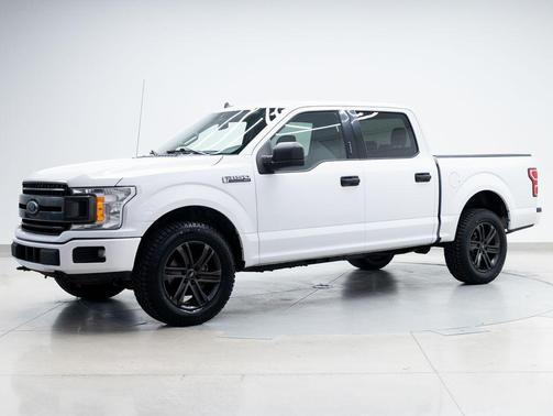 Oxford White 2019 Ford F-150 XLT