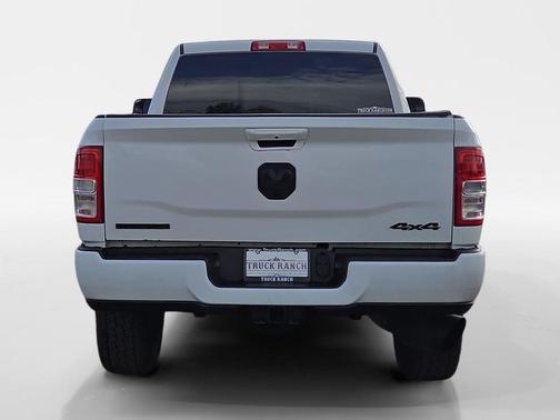 2021 RAM 2500 Big Horn Crew Cab 4x4 6'4' Box