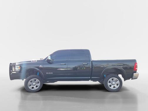 2022 RAM 2500 Laramie Crew Cab 4x4 6'4' Box