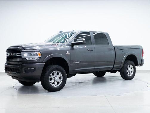 Granite Crystal Metallic Clearcoat 2022 RAM 3500 Laramie Crew Cab 4x4 6'4' Box