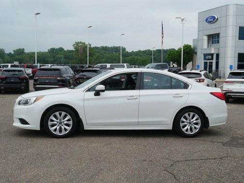 Crystal White Pearl 2017 Subaru Legacy 2.5i Premium