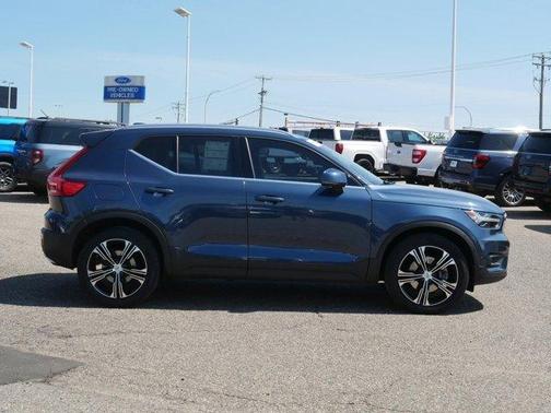 Denim Blue Metallic 2019 Volvo XC40 T5 Inscription