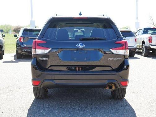 Crystal Black Silica 2020 Subaru Forester Premium