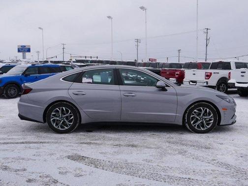 2023 Hyundai SONATA SEL