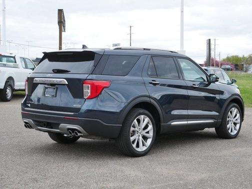Blue Metallic 2023 Ford Explorer Platinum