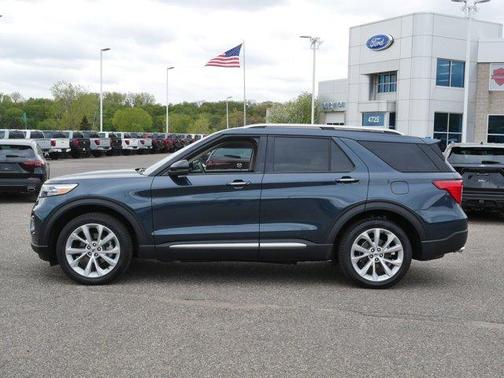 Blue Metallic 2023 Ford Explorer Platinum
