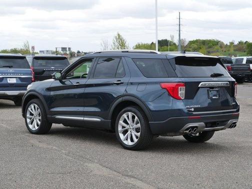 Blue Metallic 2023 Ford Explorer Platinum