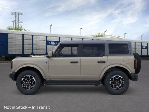 Desert Sand 2026 Ford Bronco Outer Banks