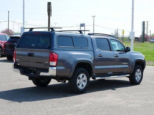 2017 Toyota Tacoma SR5