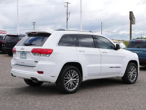 2017 Jeep Grand Cherokee Summit