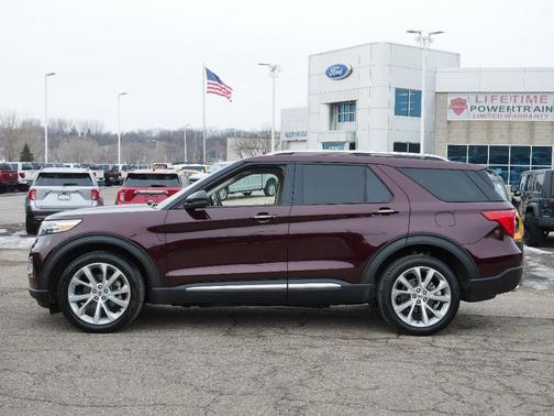 2022 Ford Explorer Platinum