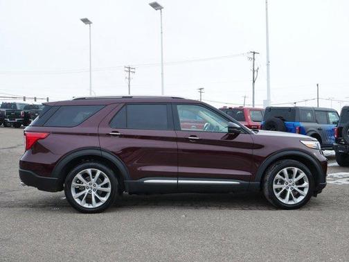 2022 Ford Explorer Platinum