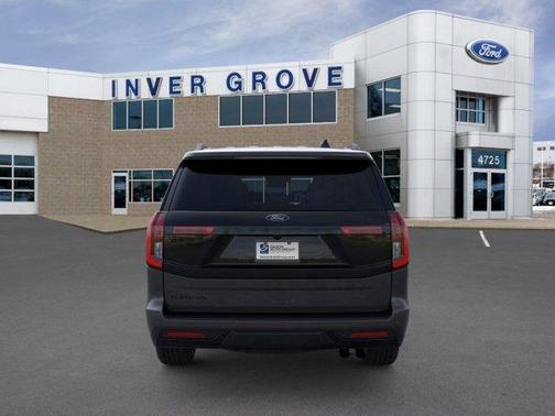 Dark Matter Gray Metallic 2026 Ford Expedition Platinum