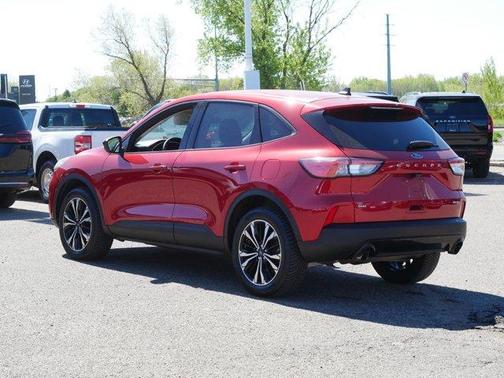 Rapid Red Metallic Tinted Clearcoat 2022 Ford Escape SE