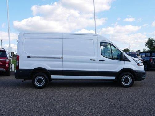 2024 Ford Transit-250 148 WB Medium Roof Cargo
