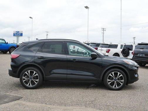 Agate Black Metallic 2022 Ford Escape SEL