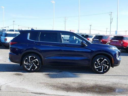 2024 Mitsubishi Outlander SE