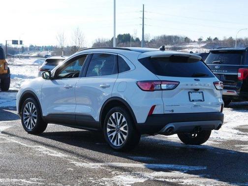 2022 Ford Escape Titanium