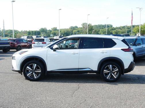 2022 Nissan Rogue SL