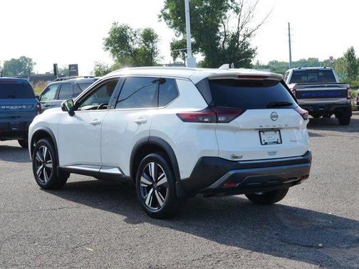 2022 Nissan Rogue SL