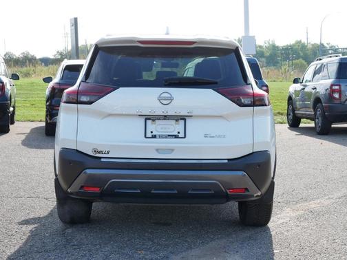 2022 Nissan Rogue SL