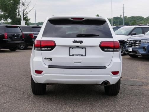 2022 Jeep Grand Cherokee WK Laredo