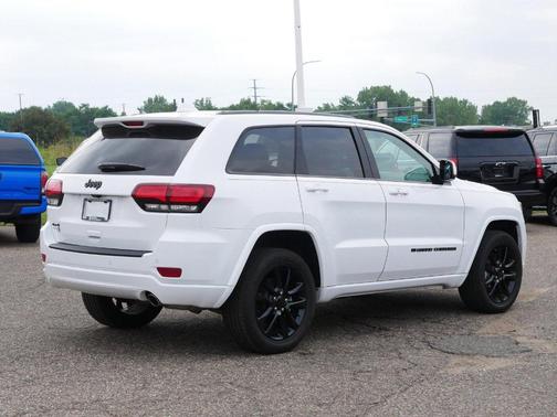2022 Jeep Grand Cherokee WK Laredo