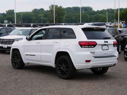 2022 Jeep Grand Cherokee WK Laredo
