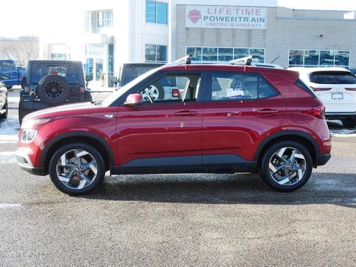 2024 Hyundai VENUE Limited