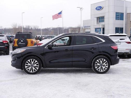 2020 Ford Escape Titanium Hybrid