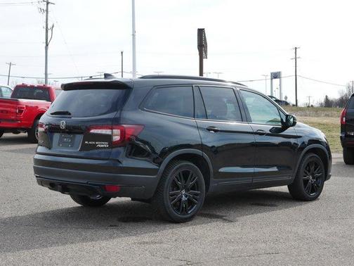Crystal Black Pearl 2021 Honda Pilot Black Edition
