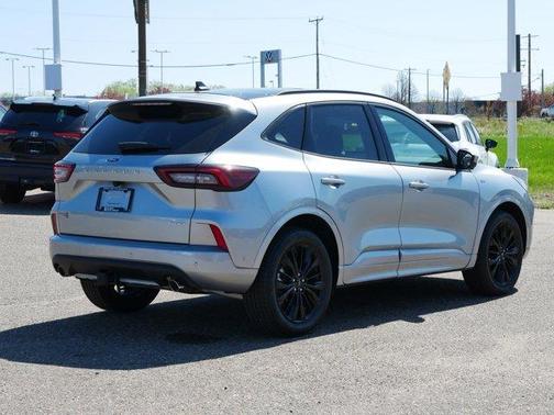 2024 Ford Escape ST-Line Elite