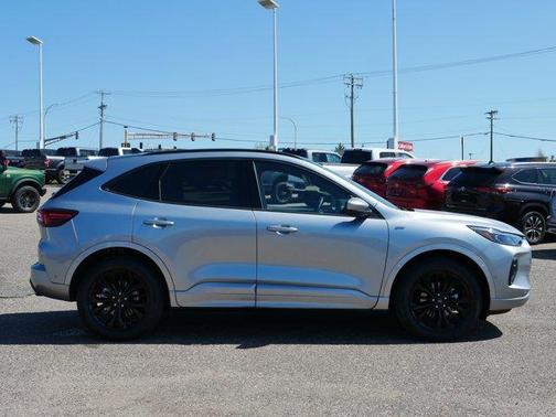 2024 Ford Escape ST-Line Elite