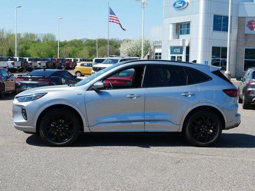 2024 Ford Escape ST-Line Elite