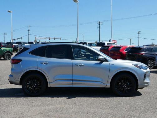 2024 Ford Escape ST-Line Elite