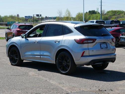 2024 Ford Escape ST-Line Elite