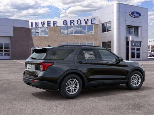 Agate Black Metallic 2027 Ford Explorer