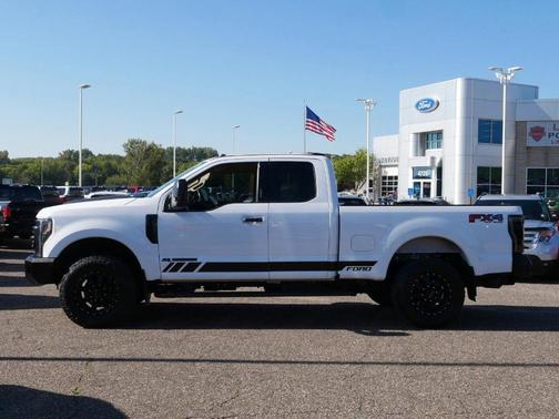 2022 Ford F-350 Lariat Super Duty